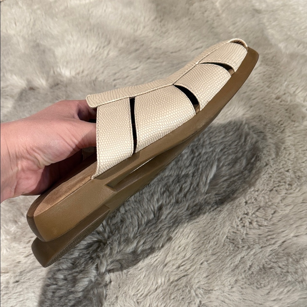 AEROSOLES Cream Woven Slide Mules - Picture 4 of 4